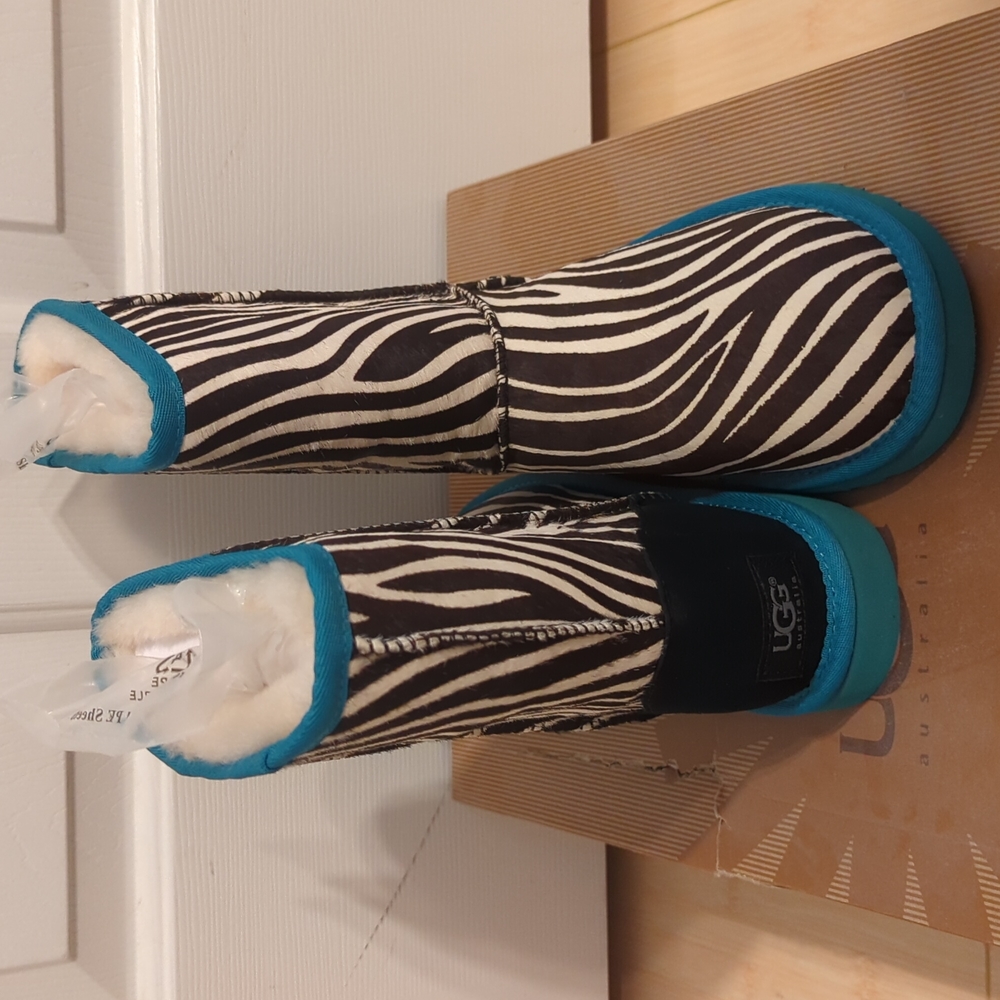 UGG Classic Short Exotic Zebra